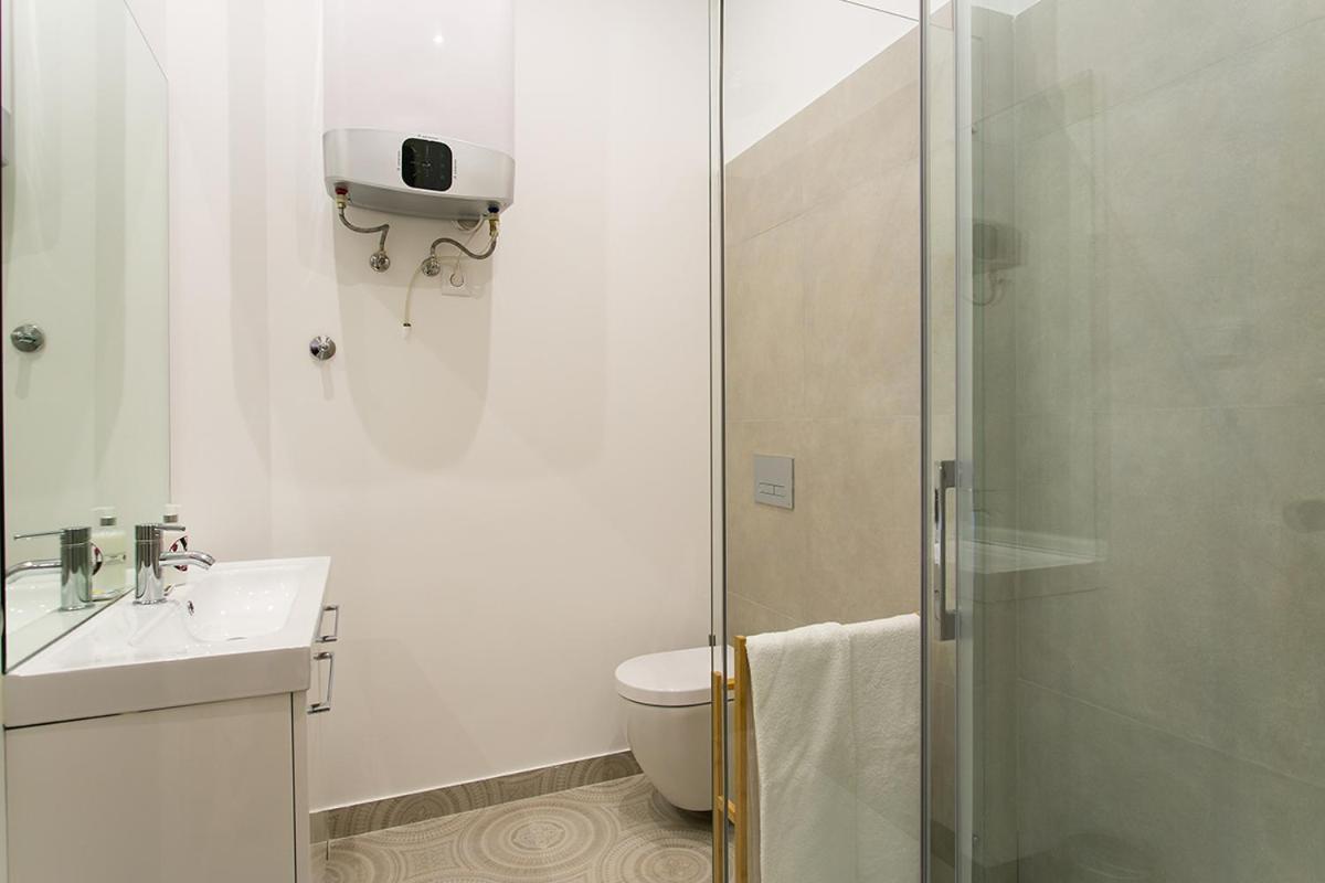 Lovelystay - Cozy 3Bdr Apartment In Estrela Lisboa Kültér fotó